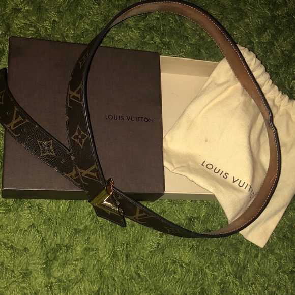 Authentic Essential V 30 MM Louis Vuitton Belt - Picture 3 of 7